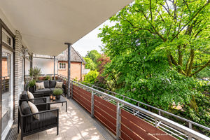 BILD_5417683-YnK4TWr2C4ahneRd8nxkpix8-Balkon KI 2.png